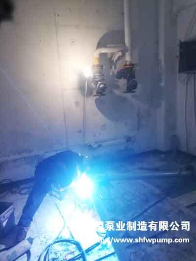 潛水排污泵出水管路更換，焊接連接