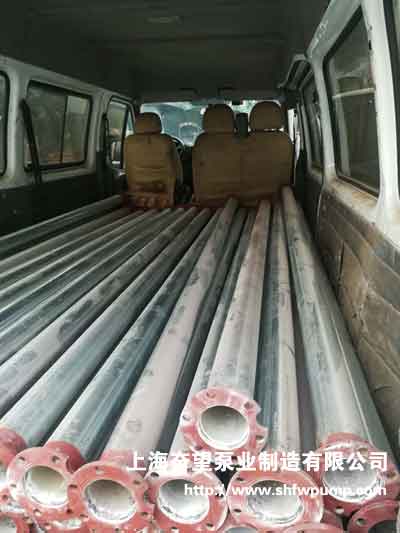 深井潛水泵、泵用鍍鋅井管裝車(chē)完畢