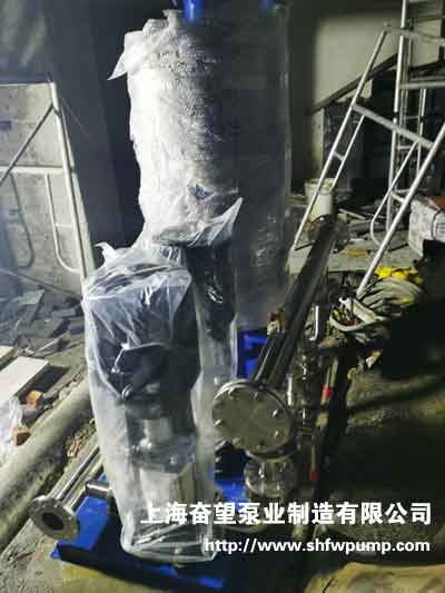 不銹鋼多級(jí)泵隔膜氣壓罐不銹鋼管路等部件均已安裝完成