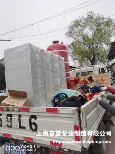 消防增壓穩(wěn)壓給水設(shè)備、消防泵啟動控制柜、巡檢柜、雙電源自動切換柜送貨現(xiàn)場